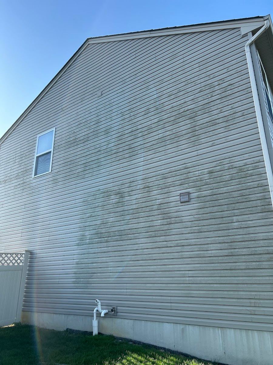 House washing and soft washing in Ohio — 8