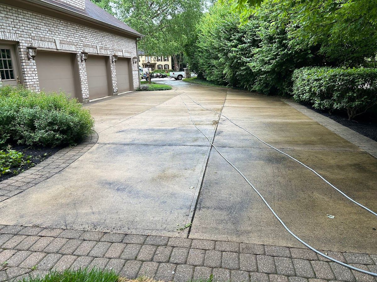 Driveway and concrete cleaning in Ohio — 8