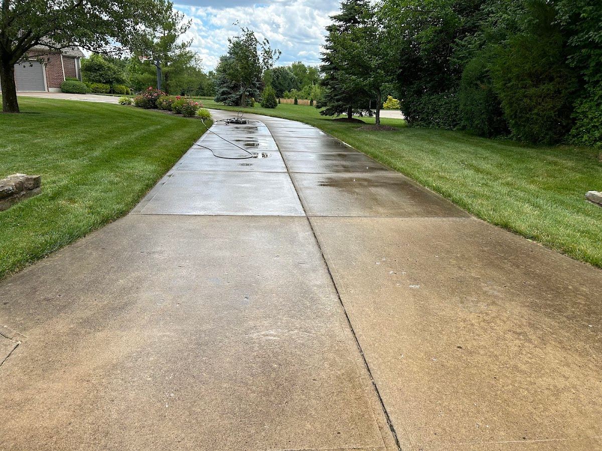 Driveway and concrete cleaning in Ohio — 7