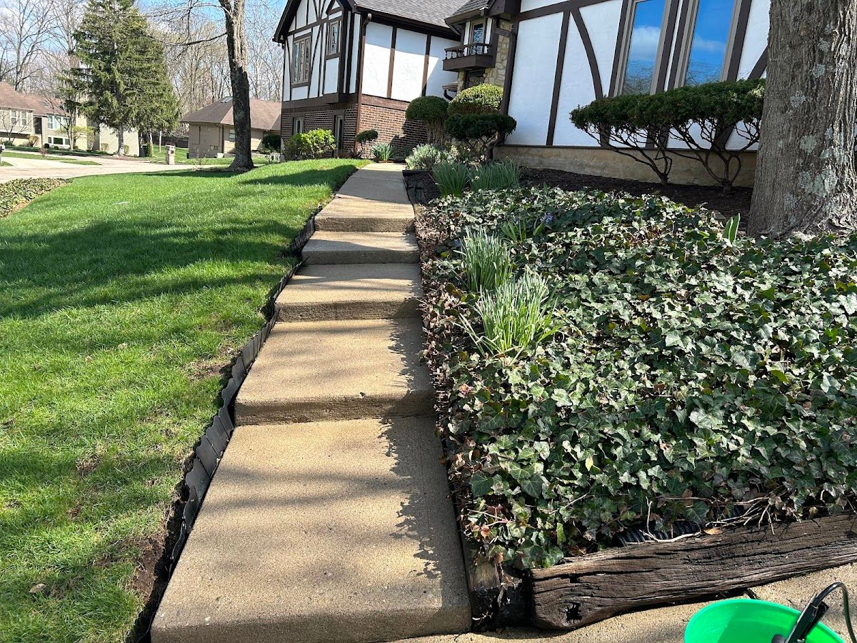 Walkway and sidewalk cleaning in Ohio — 3