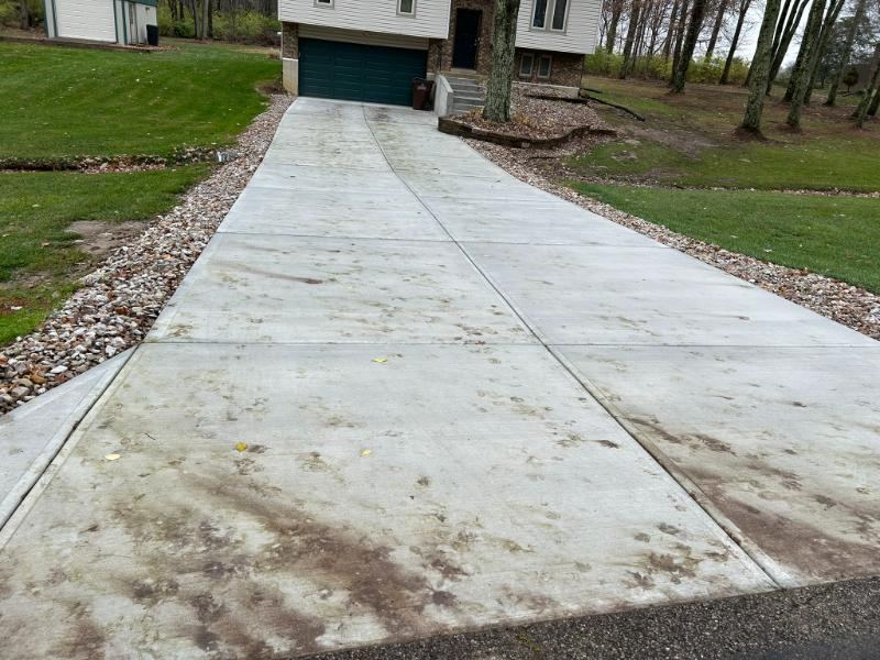Driveway and concrete cleaning in Ohio — 2