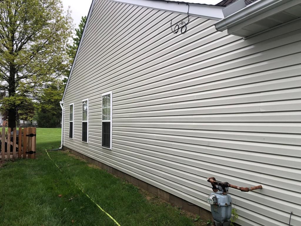 House washing and soft washing in Ohio — 1