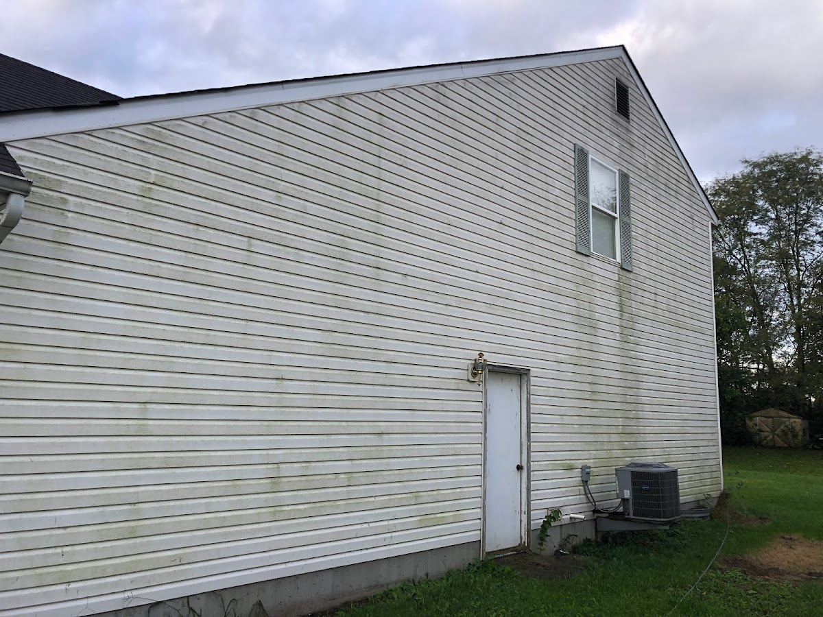 House washing and soft washing in Ohio — 2
